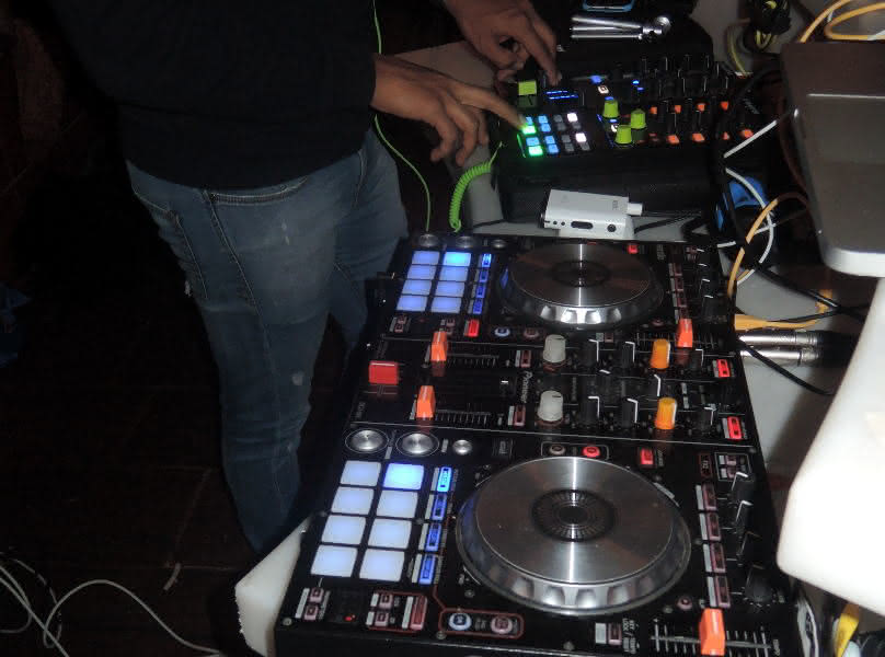 DJ Pult